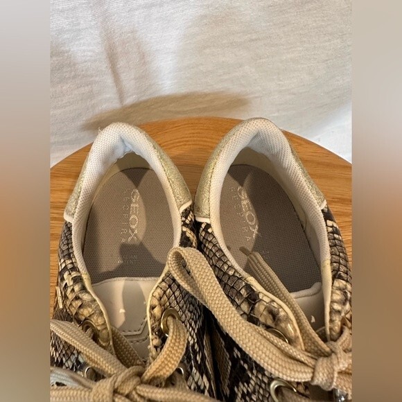 Geox Respira Gold and Snakeskin Print Leather Sneakers Size 5 - Picture 4 of 6